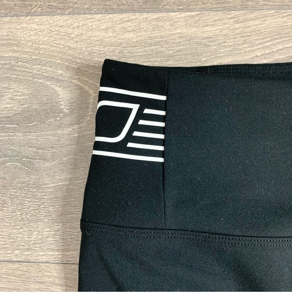 Lorna Jane High Rise 7/8 Length Leggings High rise waist Capri Crop Black Small - Picture 6 of 10